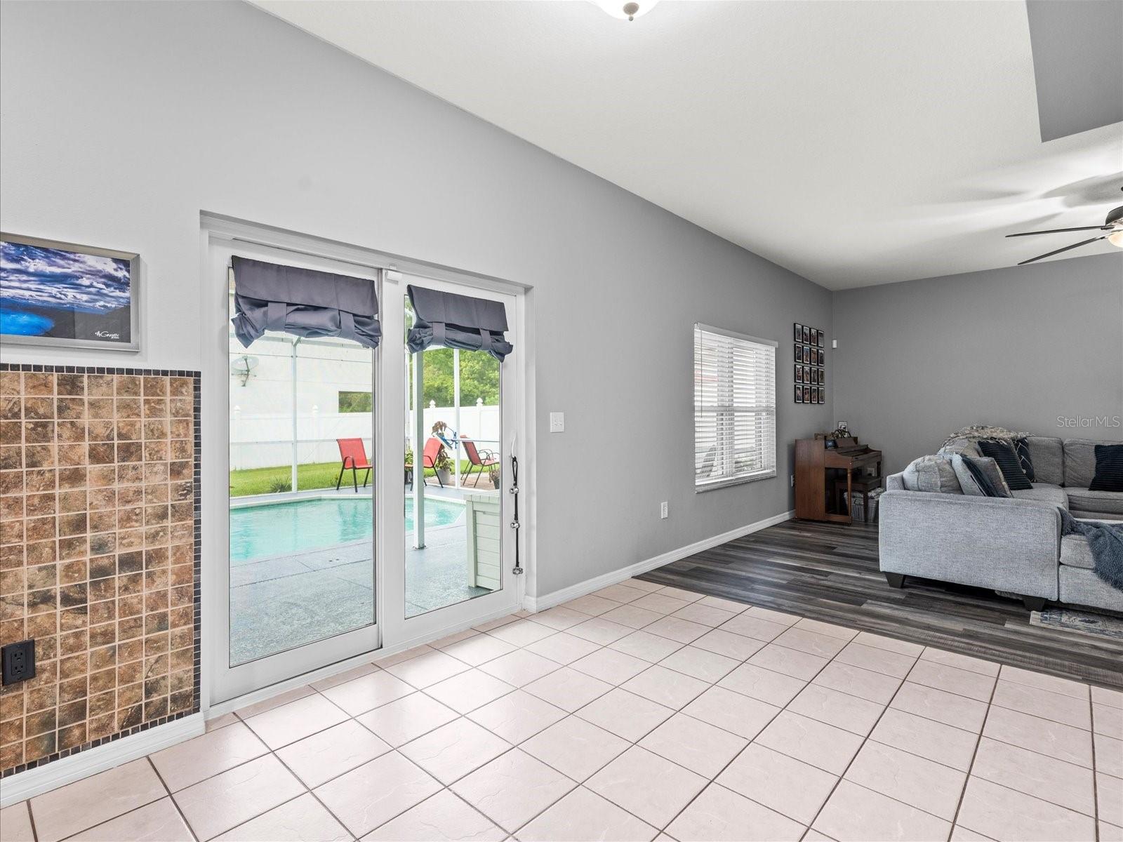 Image 23 of 56 For 25423 Bruford Boulevard