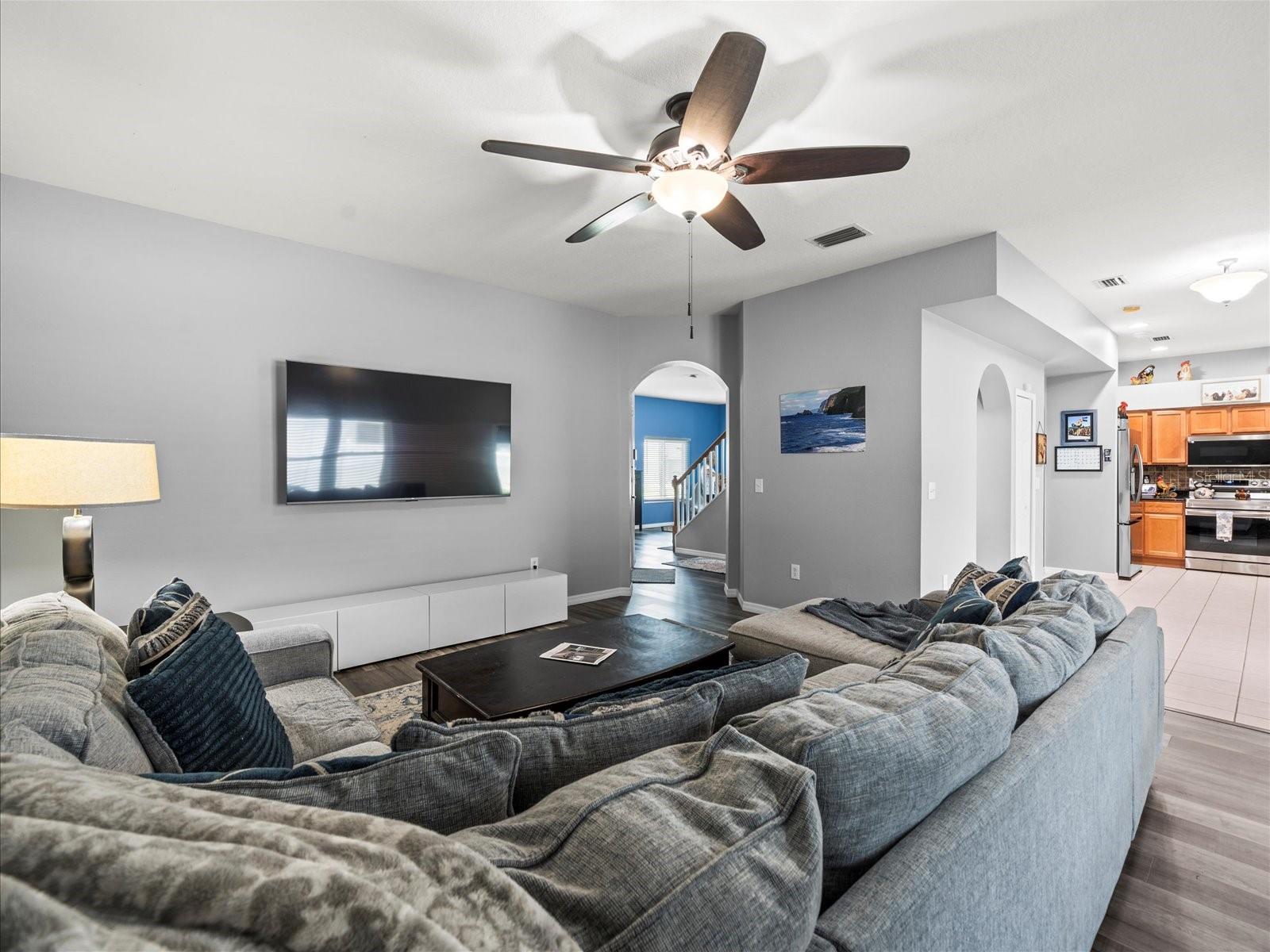 Image 26 of 56 For 25423 Bruford Boulevard