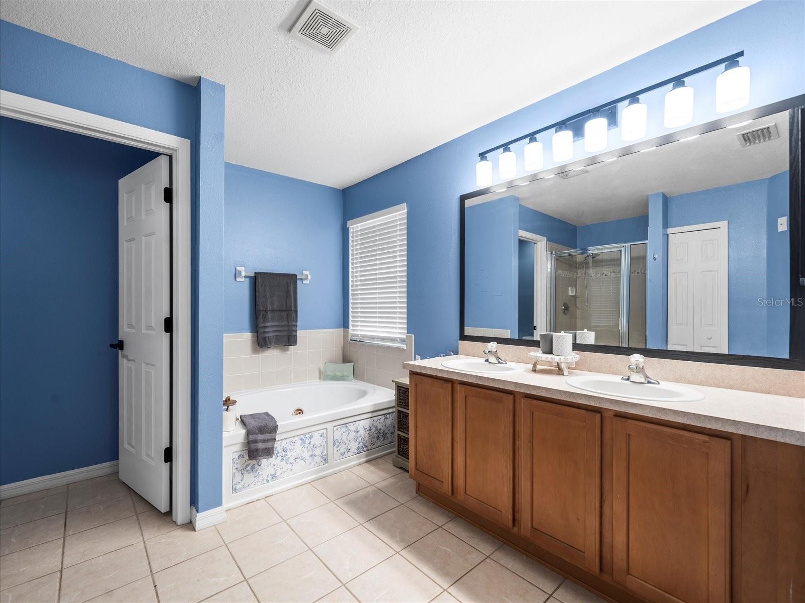 Image 36 of 56 For 25423 Bruford Boulevard