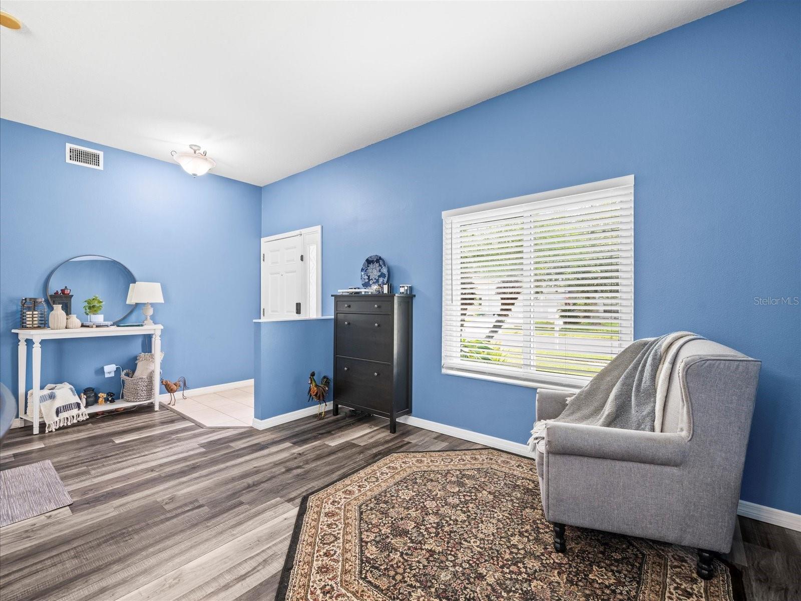 Image 8 of 56 For 25423 Bruford Boulevard