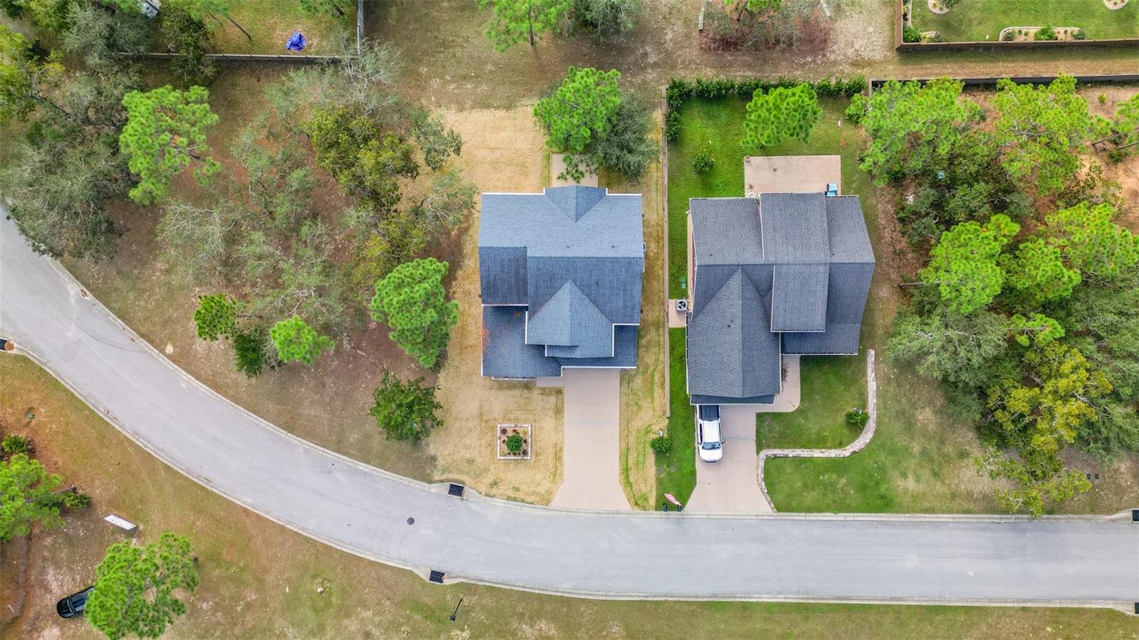 Listing photo id 24 for 5332 Westchase Loop