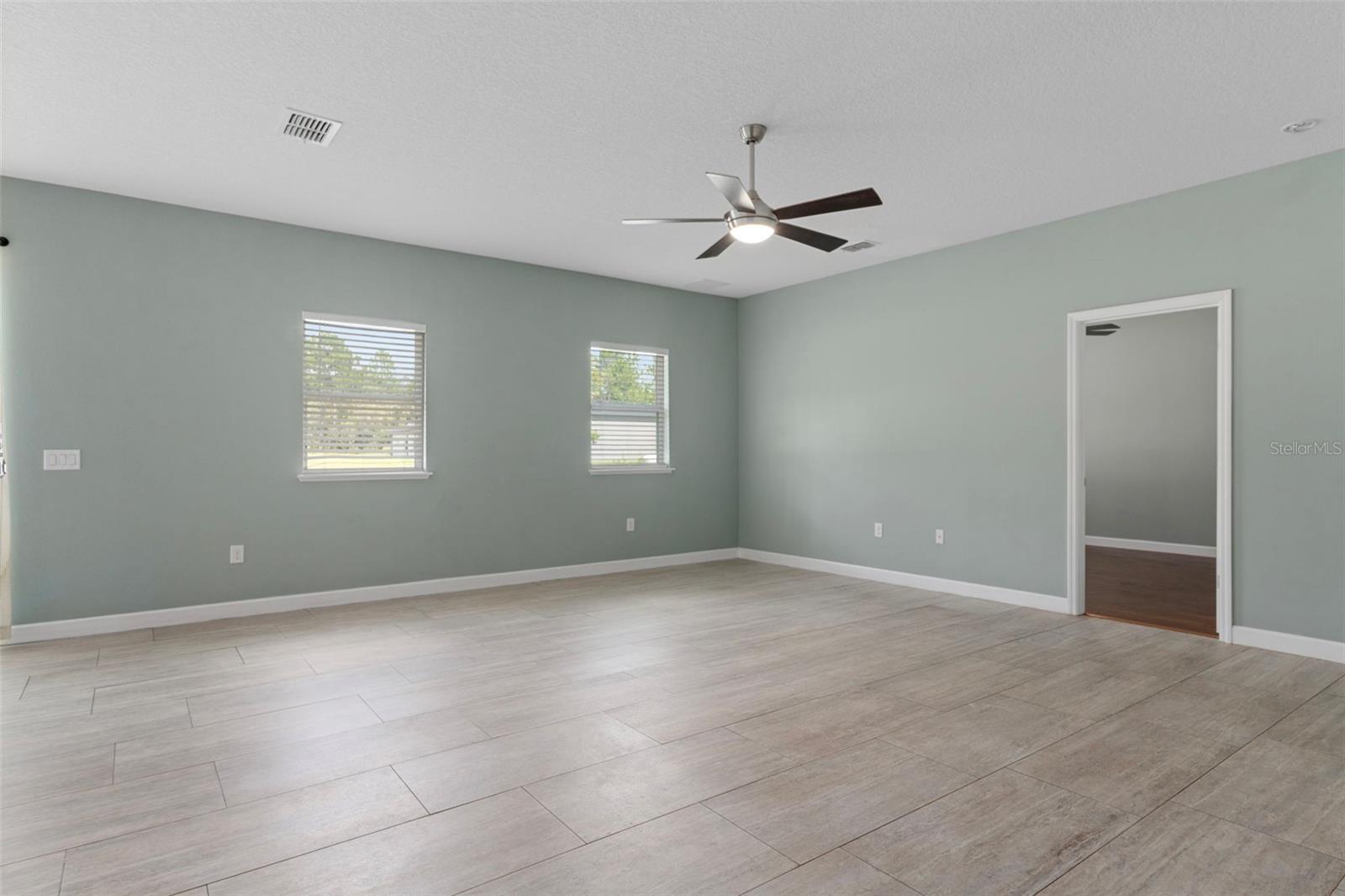 Image 12 of 70 For 18098 Macek Road