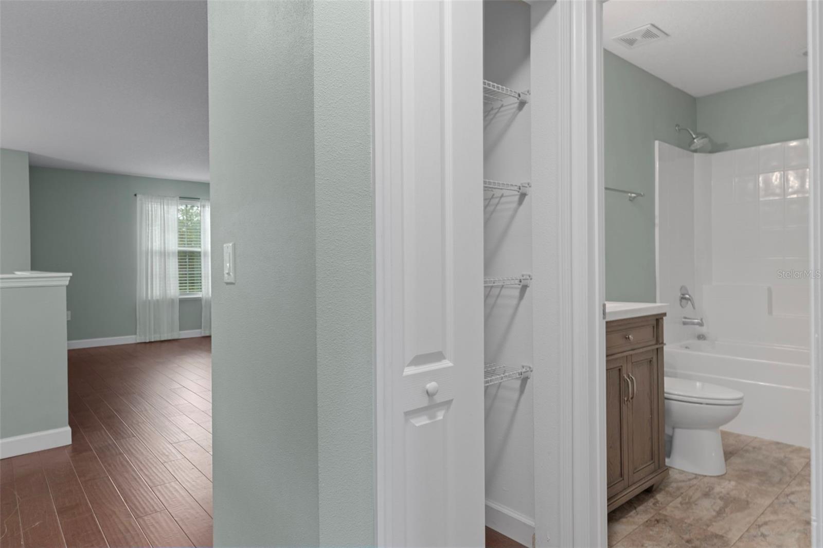 Image 43 of 70 For 18098 Macek Road