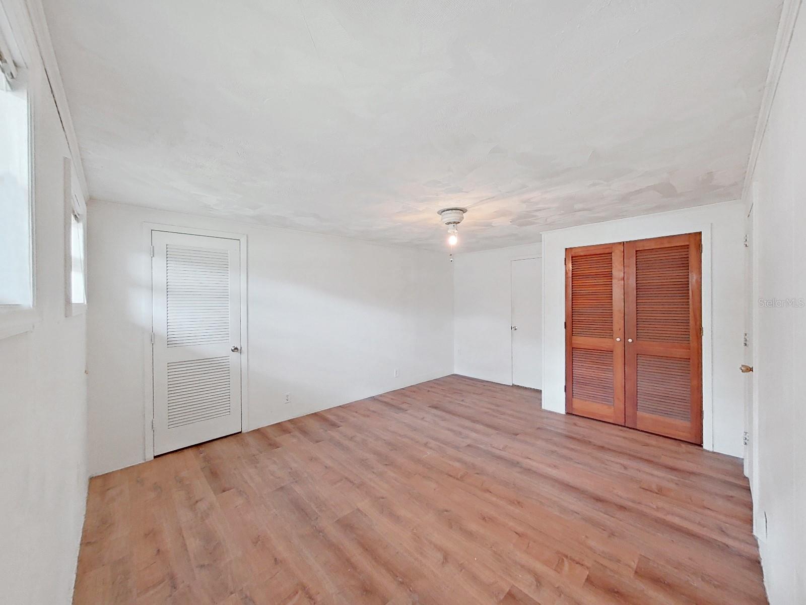 Image 18 of 36 For 7332 Sealawn Drive