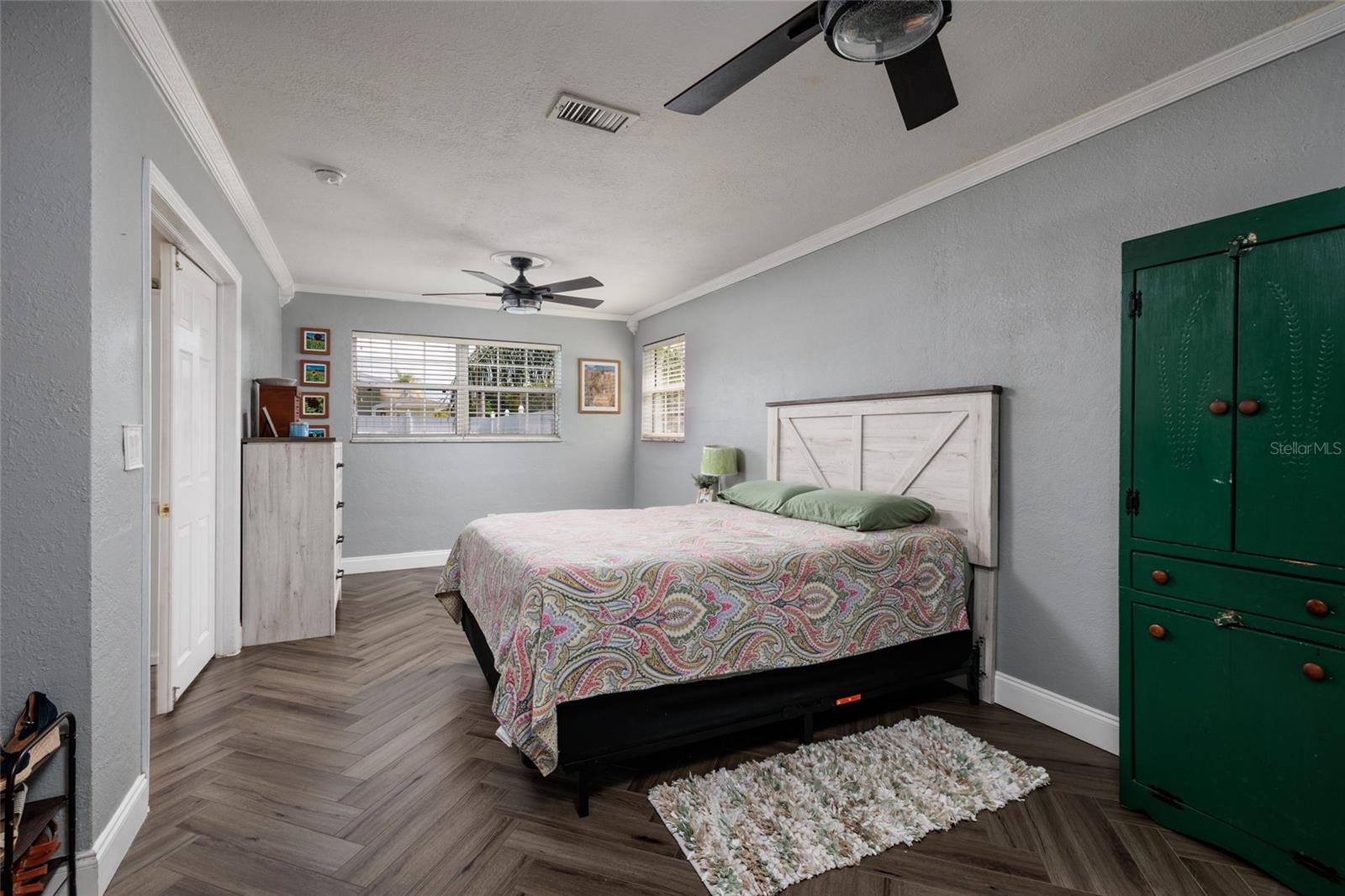 Image 21 of 41 For 2101 63rd Avenue N