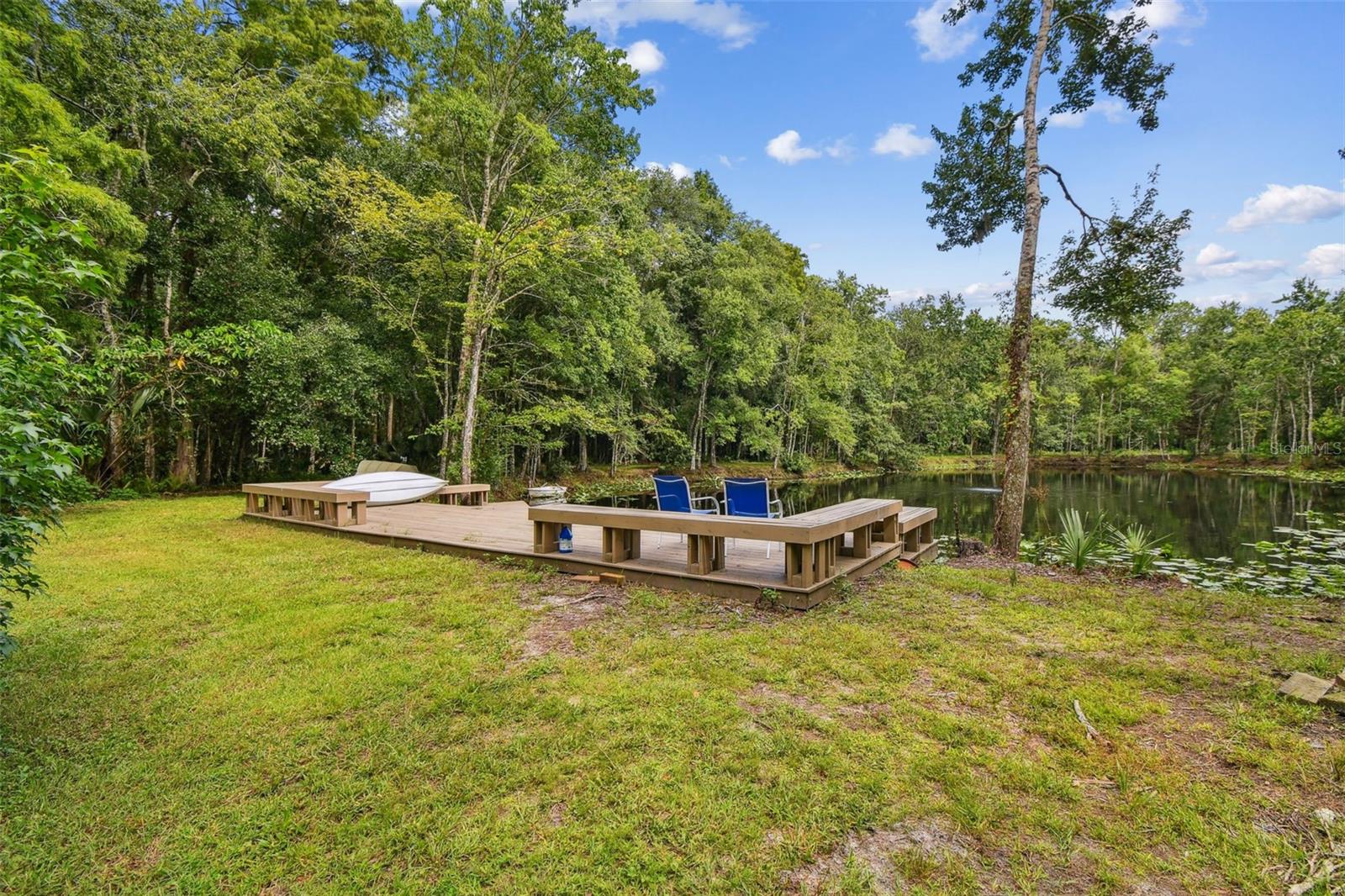 Listing photo id 16 for 2612 Regal Oaks Lane
