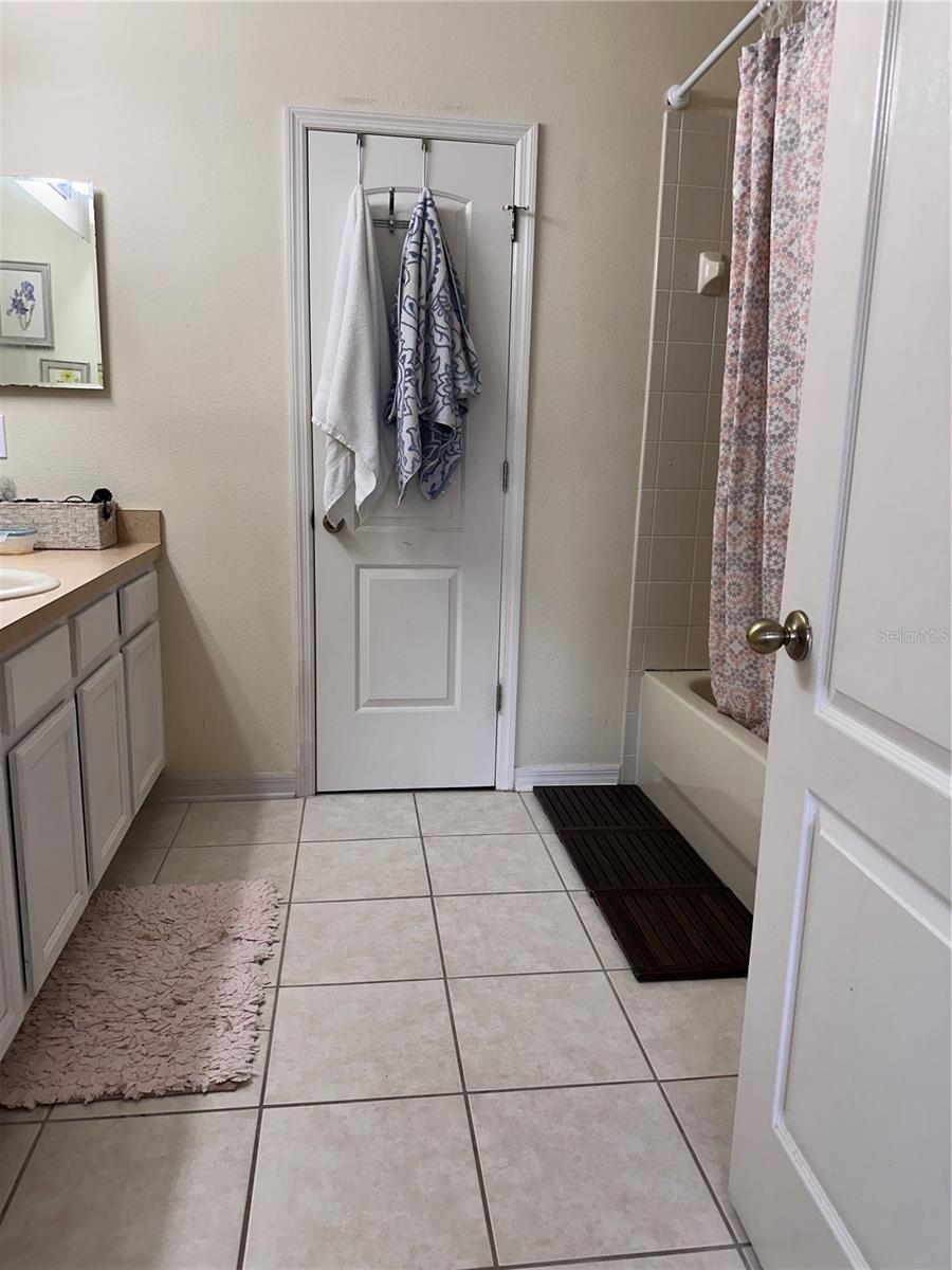 Image 10 of 28 For 1042 Sleepy Oak Drive