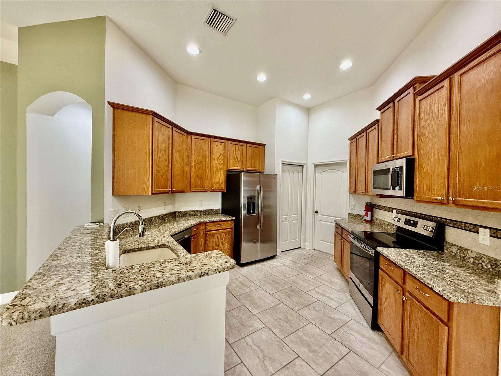 Image 11 of 42 For 10755 Rockledge View Drive