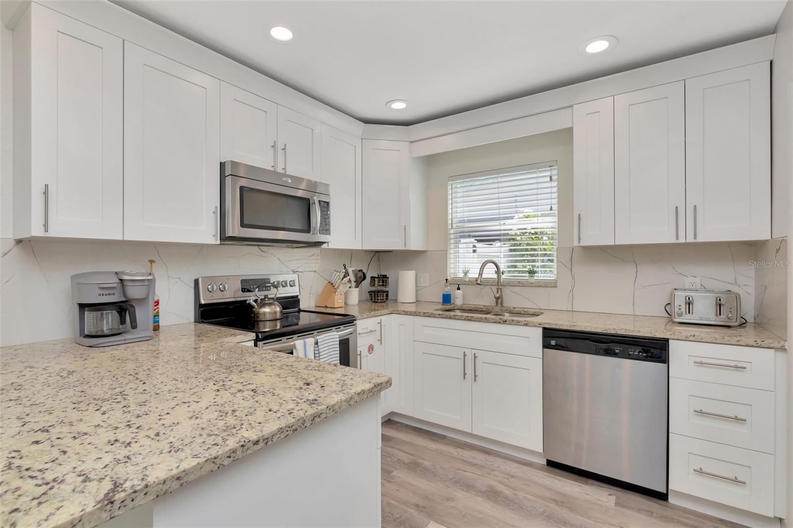 Image 12 of 58 For 2733 21st Avenue Sw