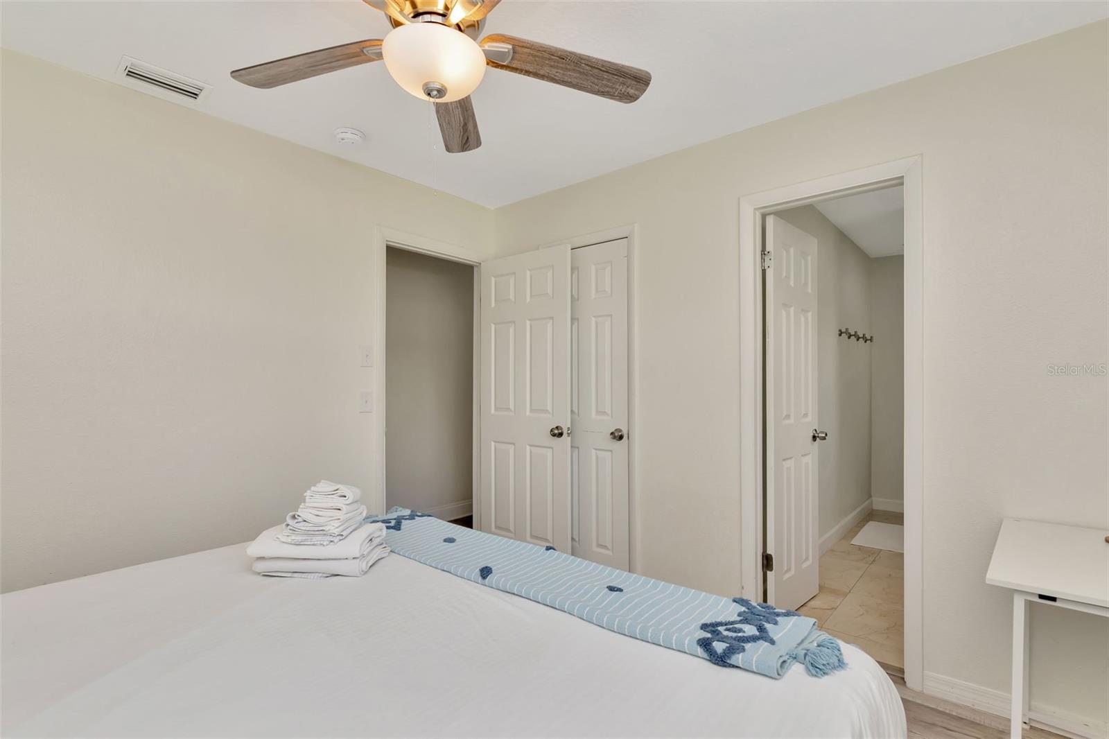 Image 25 of 58 For 2733 21st Avenue Sw