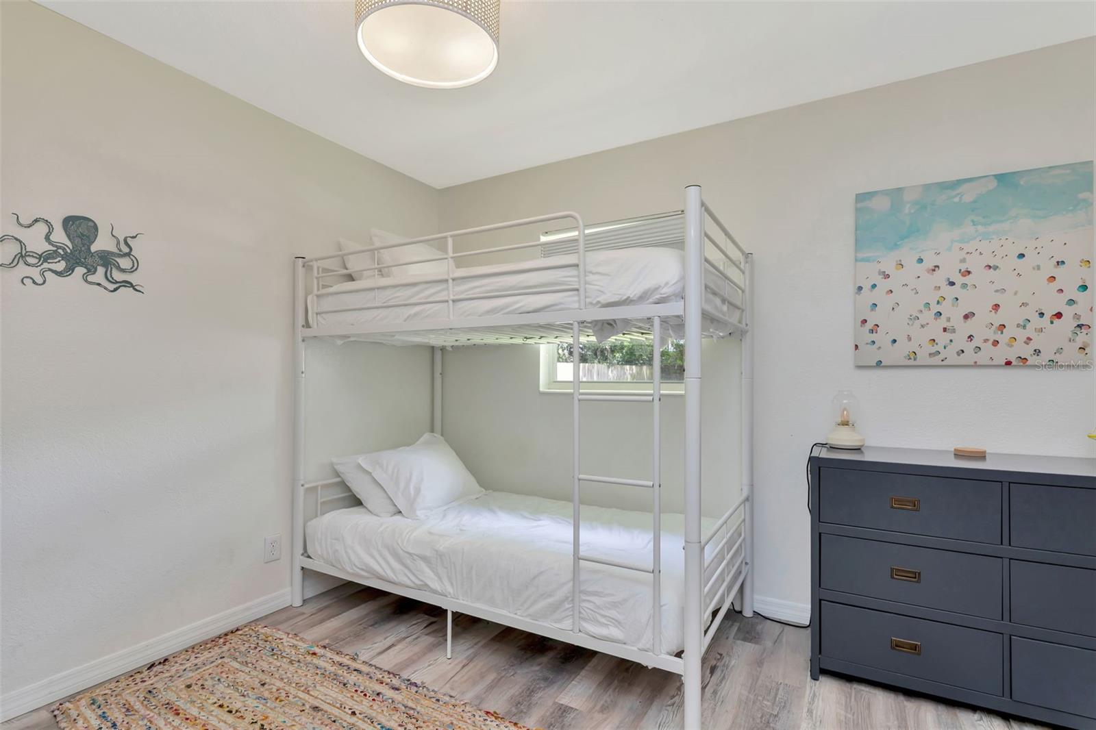Image 33 of 58 For 2733 21st Avenue Sw