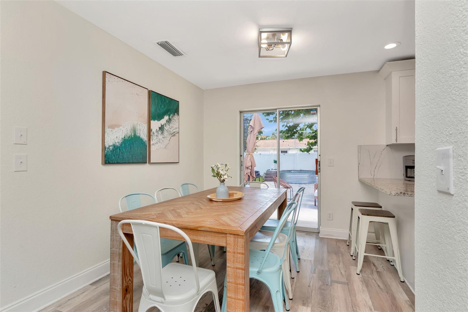 Image 9 of 58 For 2733 21st Avenue Sw