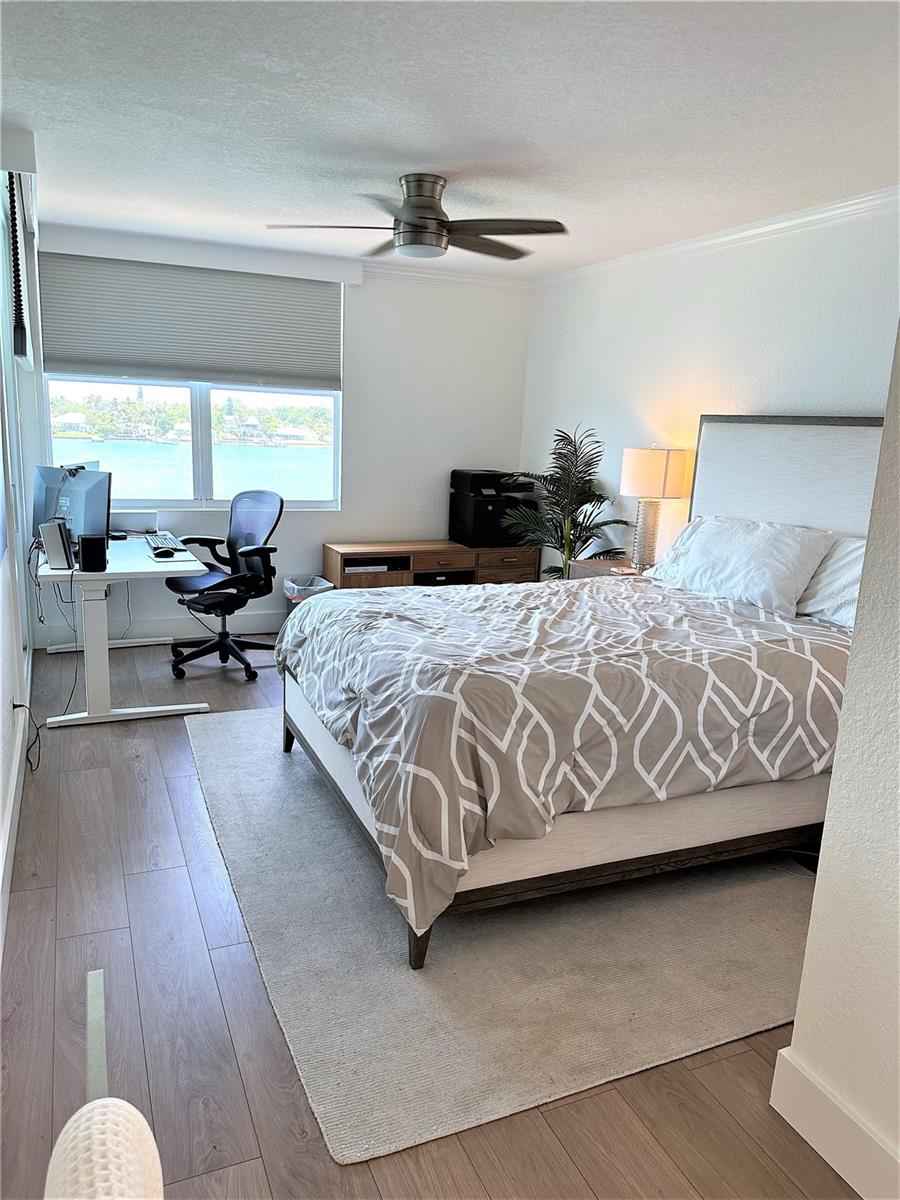 Image 12 of 24 For 6083 Bahia Del Mar Circle 557