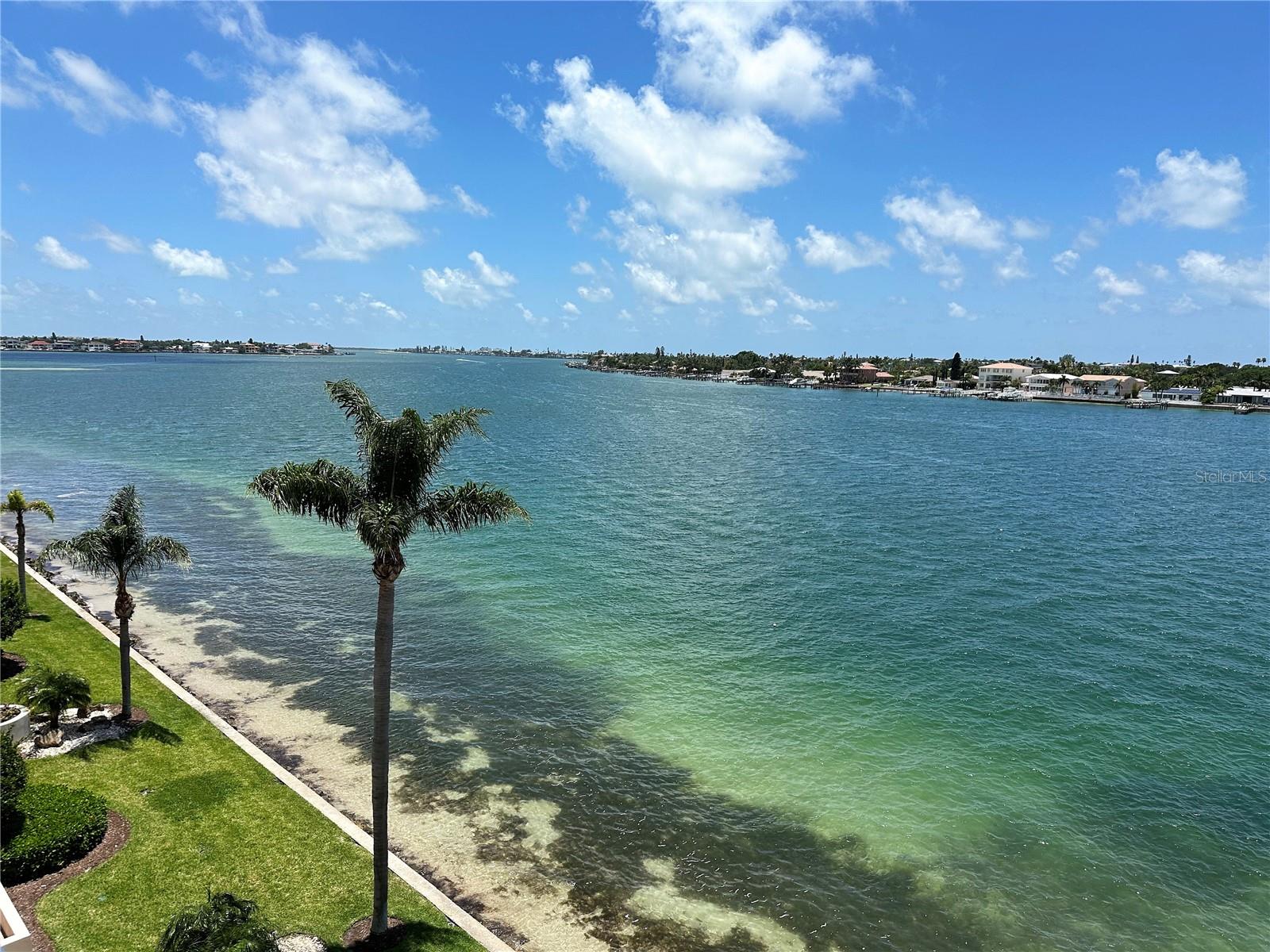 Image 17 of 24 For 6083 Bahia Del Mar Circle 557