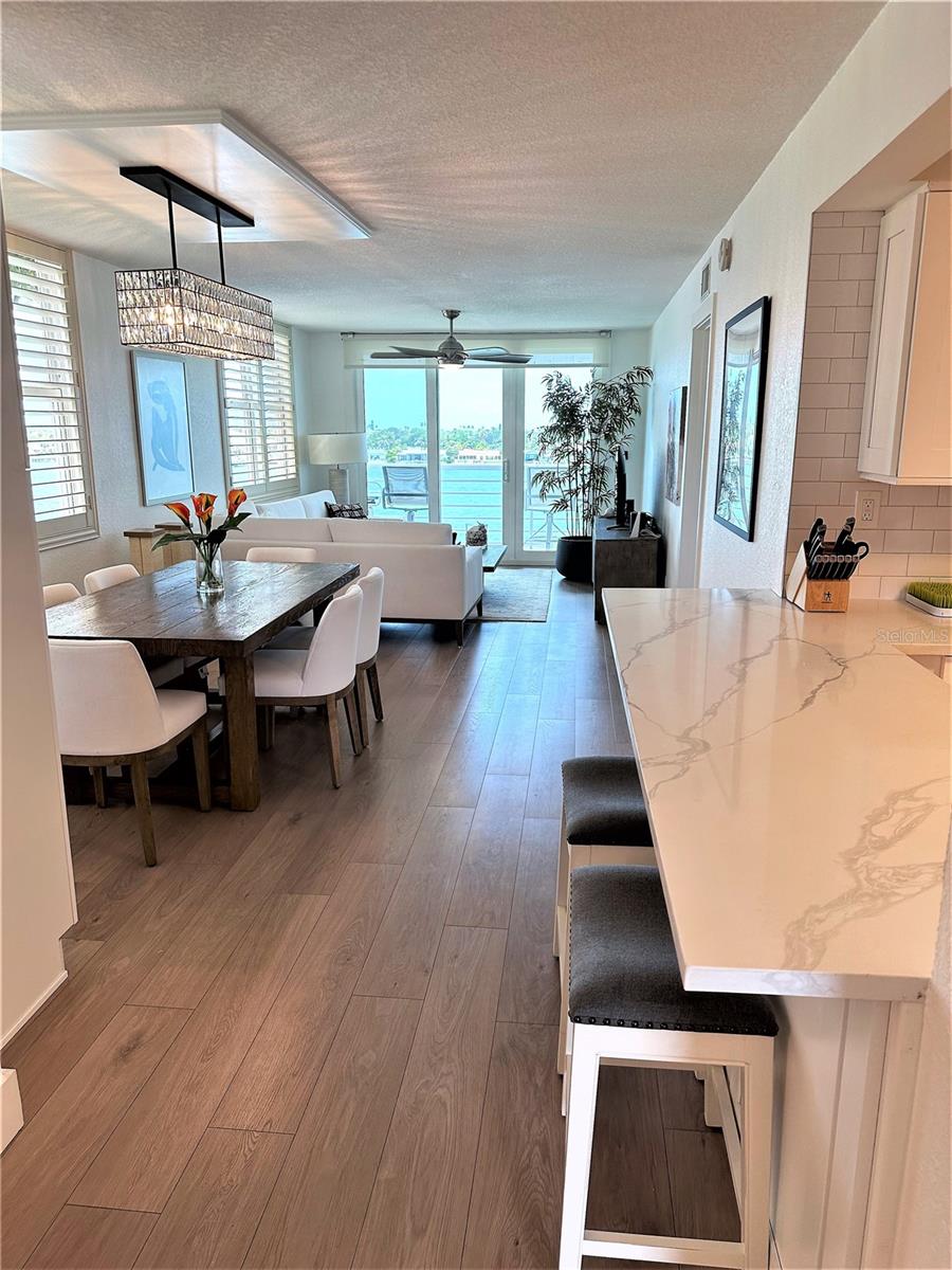 Image 5 of 24 For 6083 Bahia Del Mar Circle 557