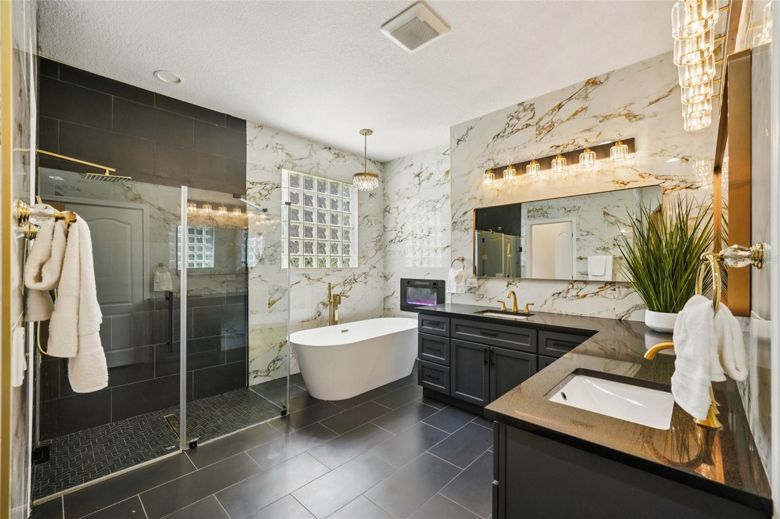 Image 23 of 76 For 3511 Loggerhead Way