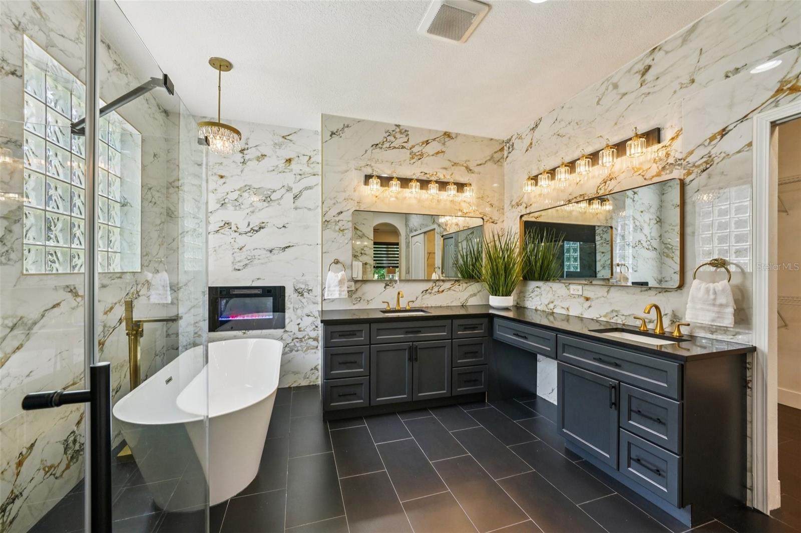Image 27 of 76 For 3511 Loggerhead Way