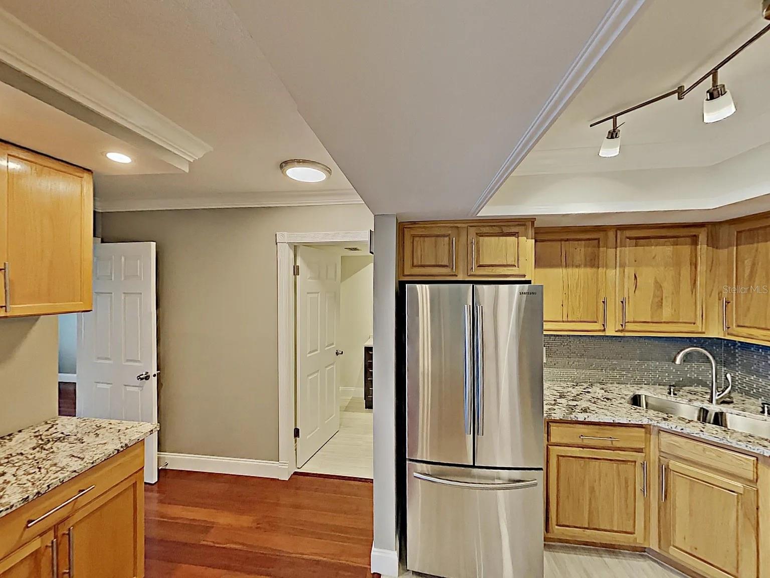 Image 13 of 21 For 5220 Brittany Drive S 1502