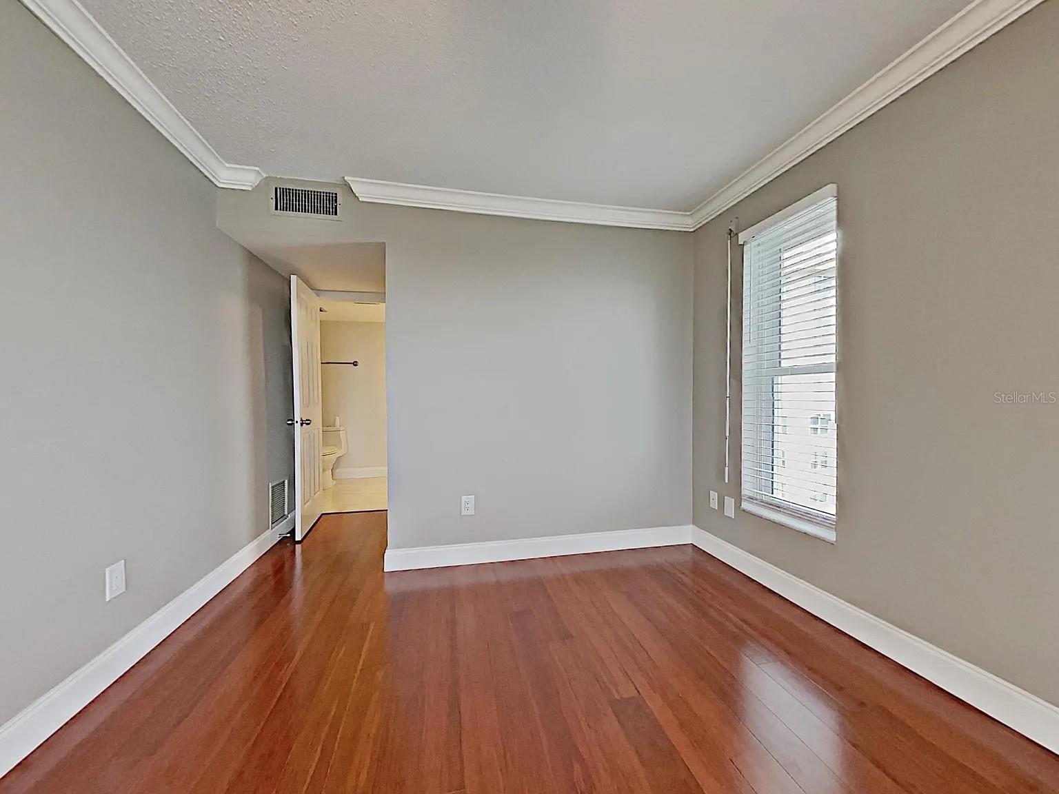 Image 15 of 21 For 5220 Brittany Drive S 1502