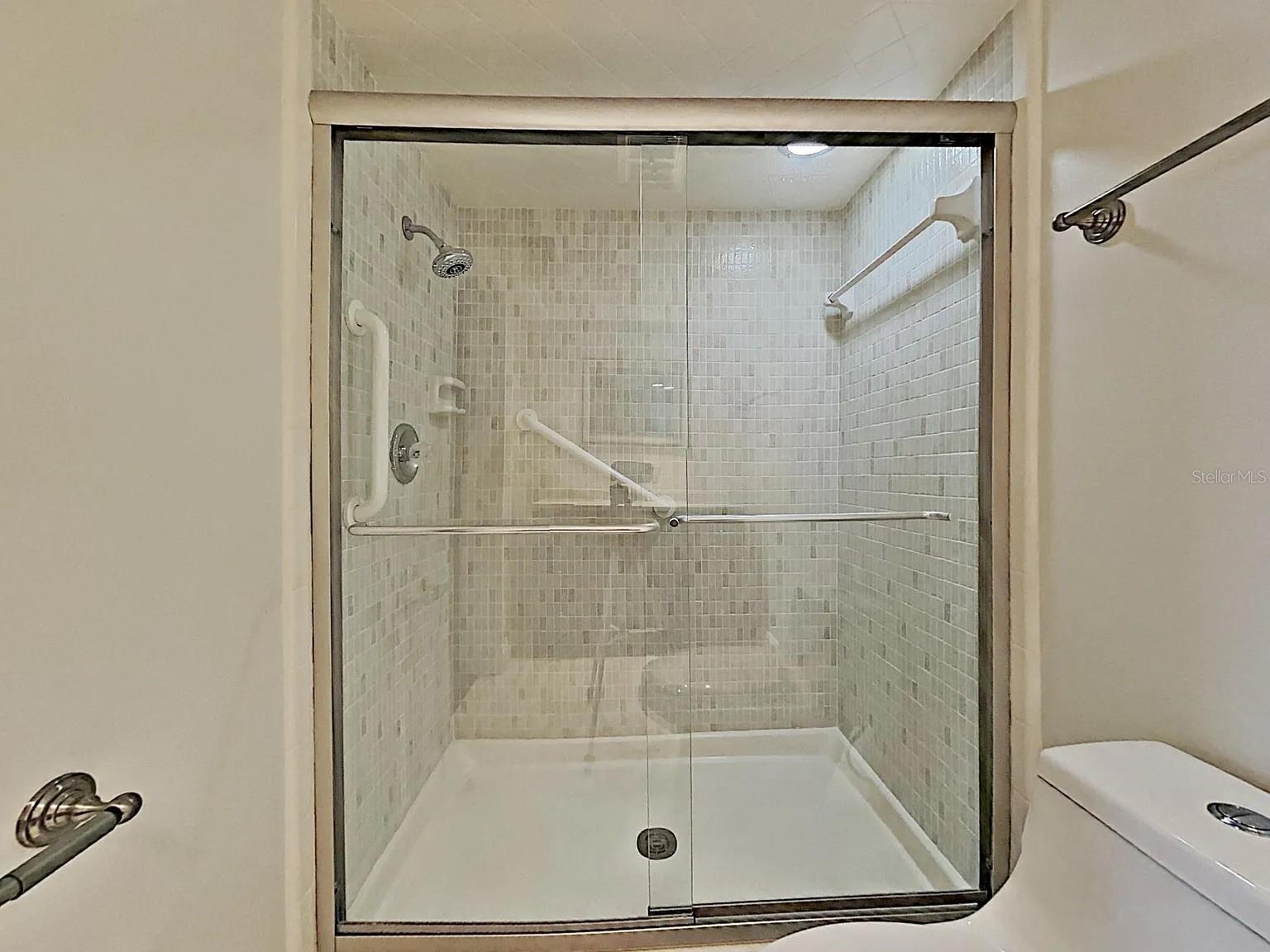 Image 17 of 21 For 5220 Brittany Drive S 1502
