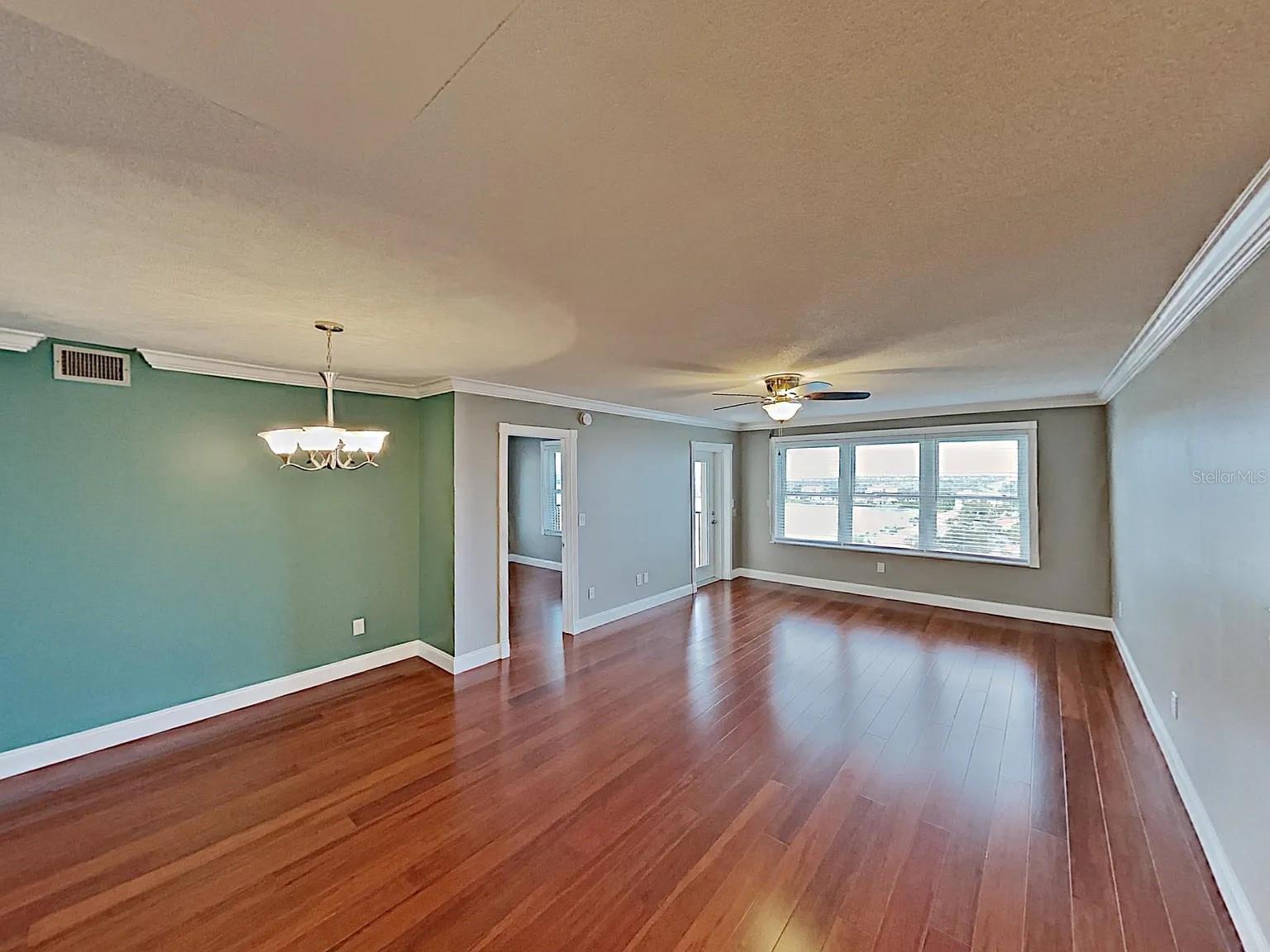 Image 9 of 21 For 5220 Brittany Drive S 1502