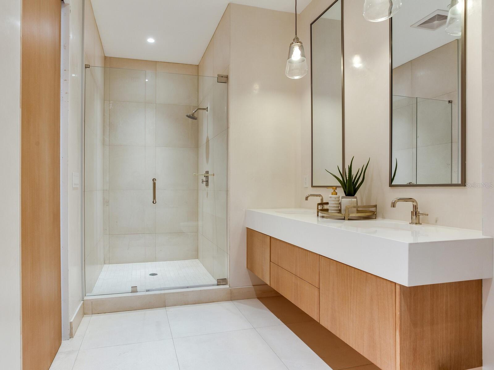 Image 31 of 42 For 1209 Cumberland Avenue 2902
