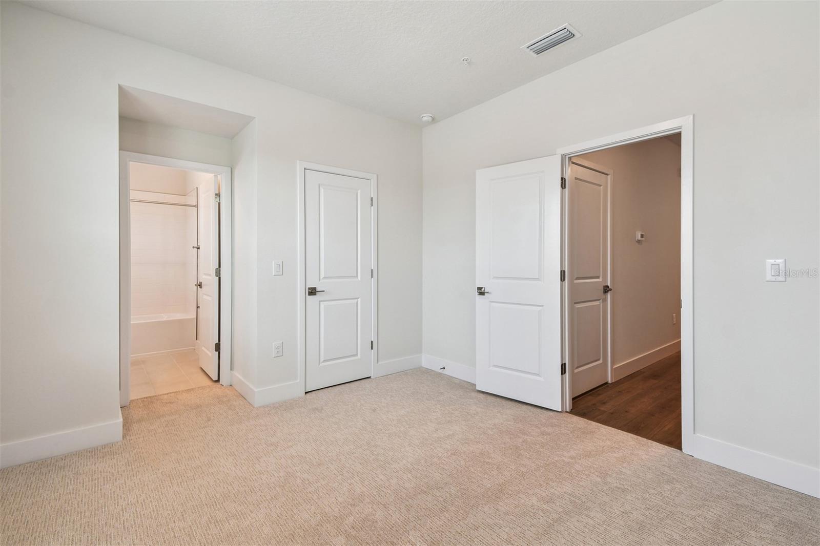 Image 32 of 47 For 7220 Sutton Lane