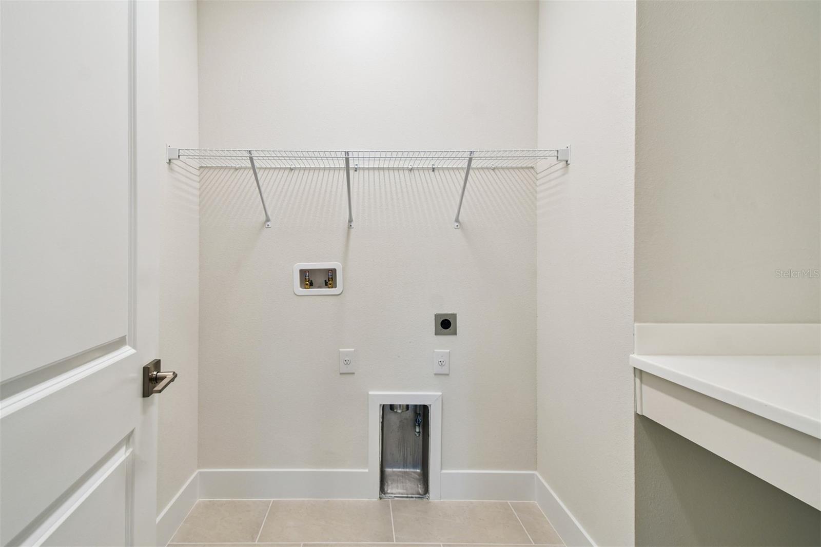Image 39 of 47 For 7220 Sutton Lane