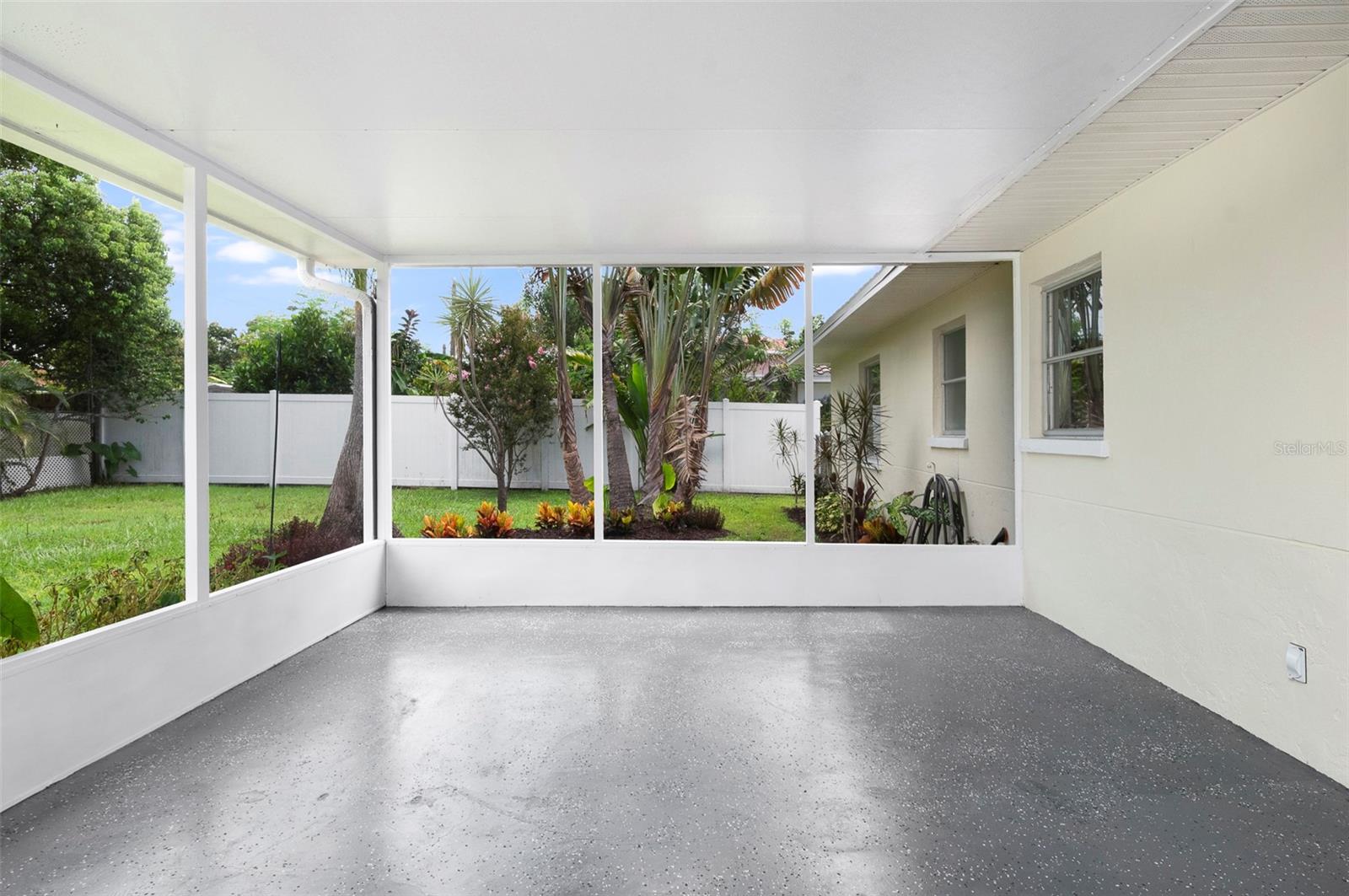 Image 17 of 37 For 4117 23rd Avenue N