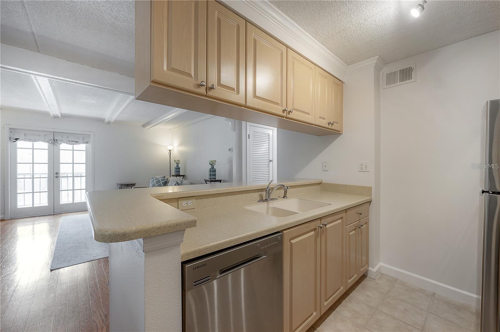 Image 5 of 26 For 107 Obrien Street 218