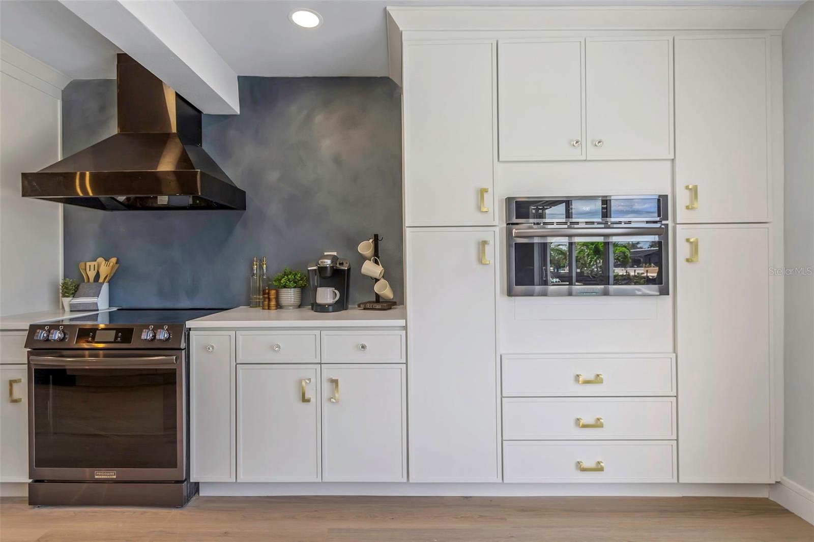 Image 15 of 54 For 10216 Spoonbill Road E