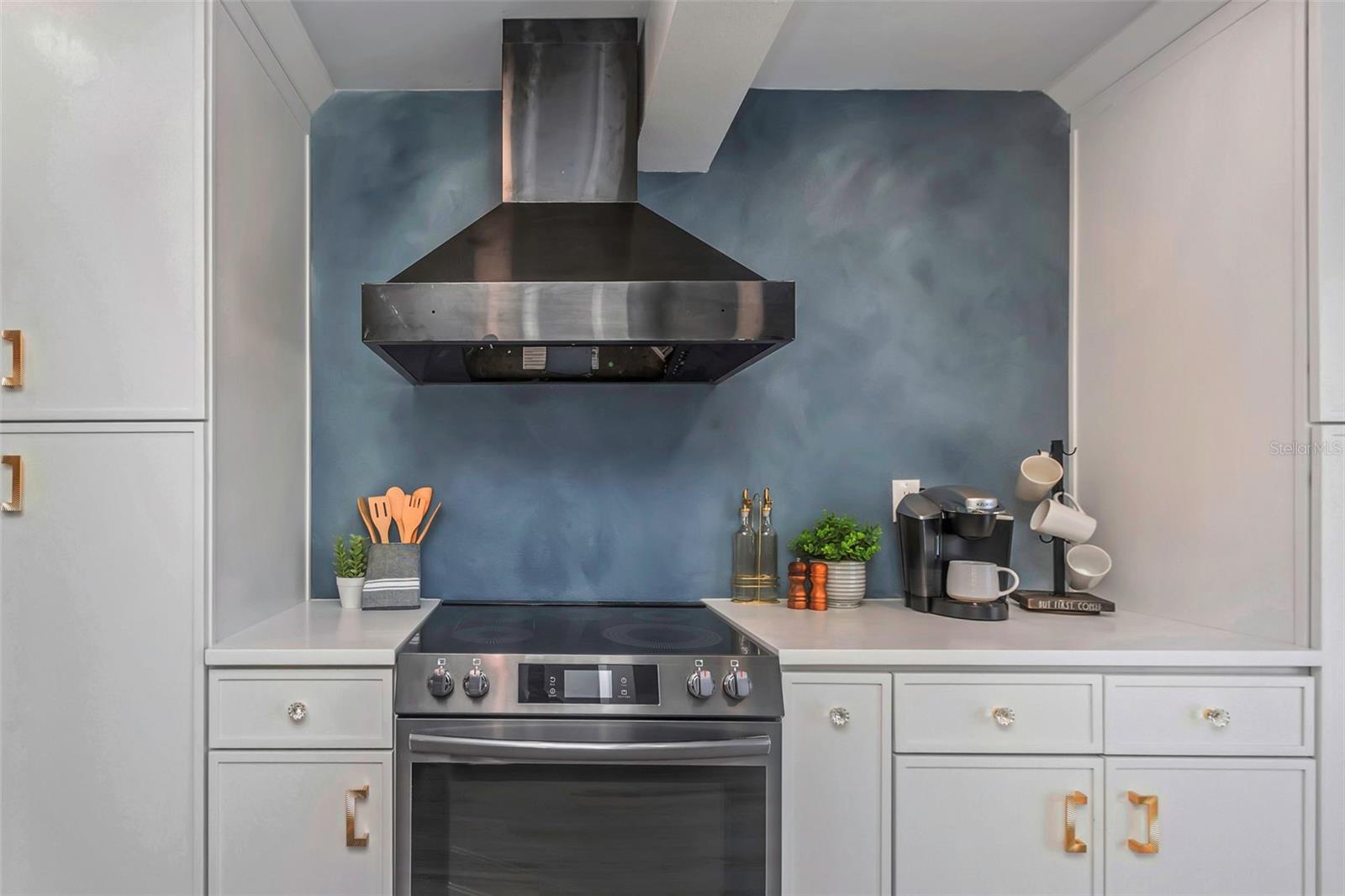 Image 17 of 54 For 10216 Spoonbill Road E