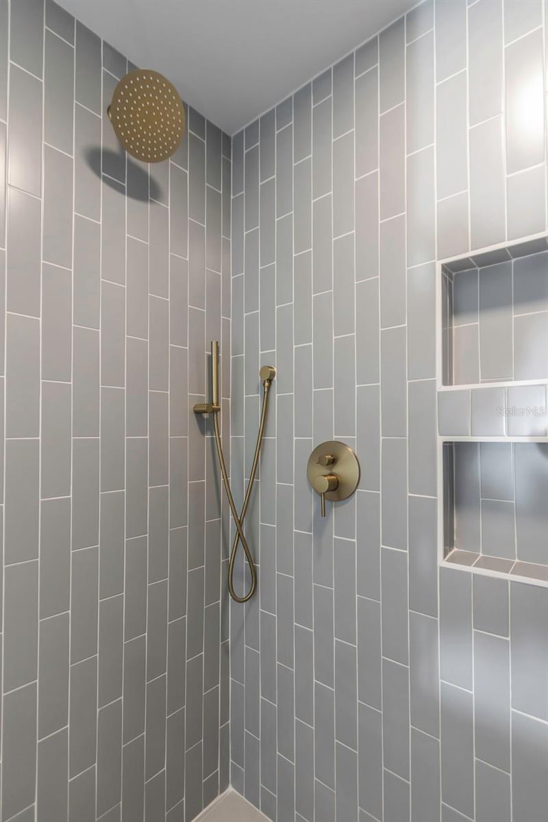 Image 32 of 54 For 10216 Spoonbill Road E