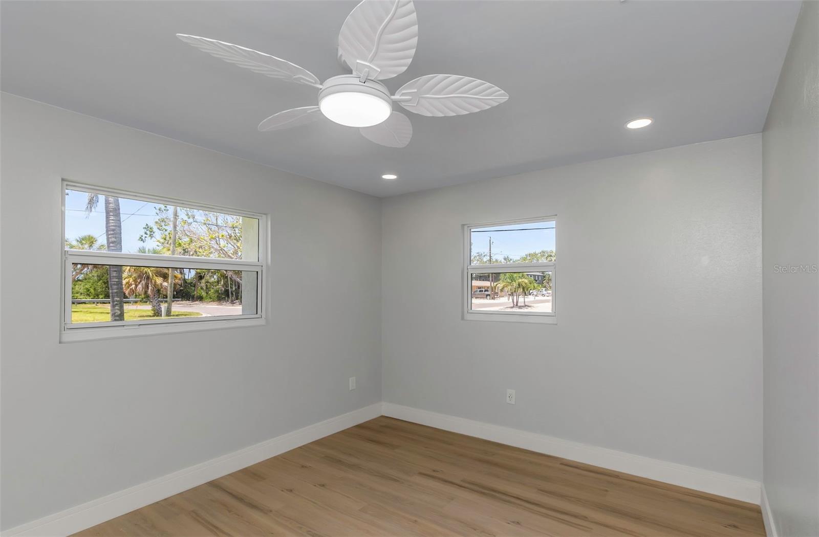 Image 34 of 54 For 10216 Spoonbill Road E