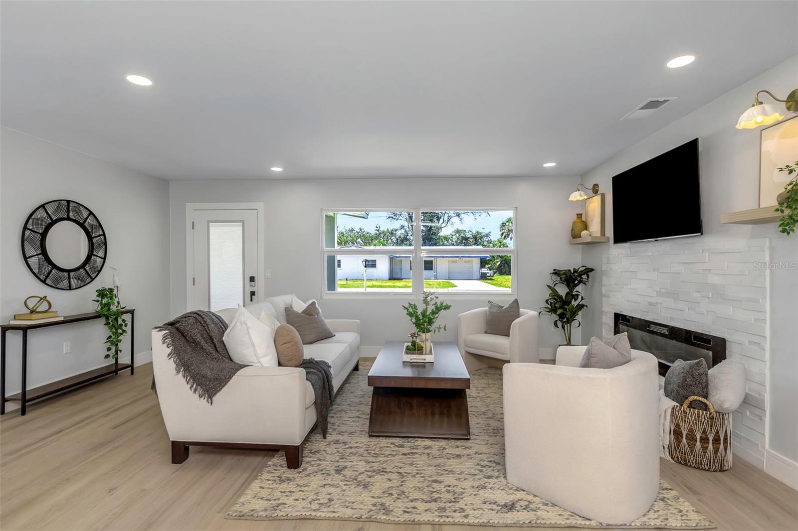 Image 8 of 54 For 10216 Spoonbill Road E