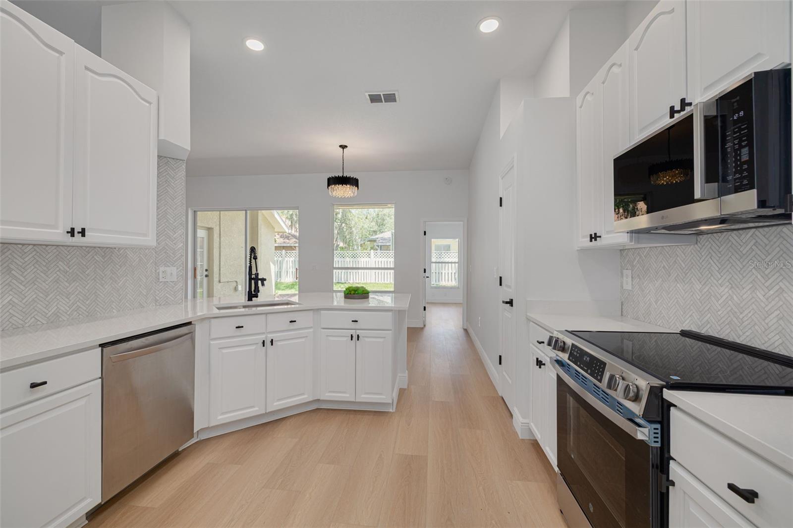 Image 14 of 43 For 9418 Azalea Ridge Circle