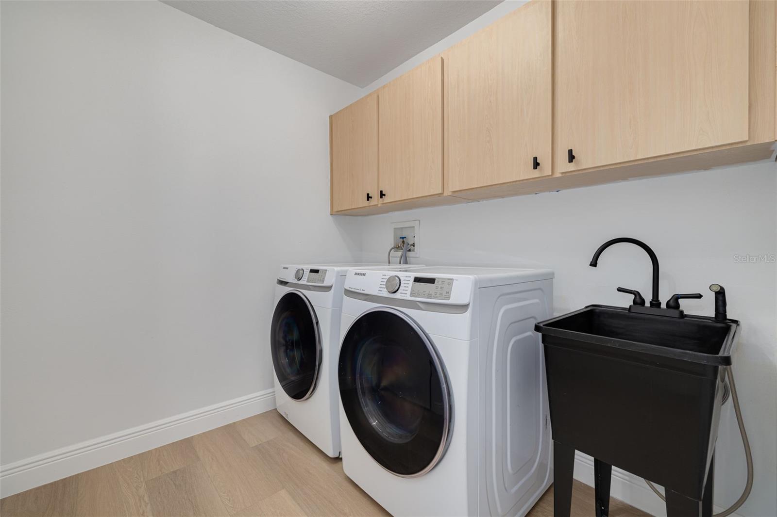 Image 34 of 43 For 9418 Azalea Ridge Circle