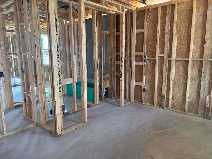 Image 15 of 27 For 703 Junonia Blvd