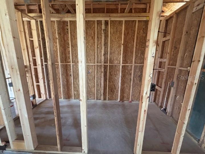 Image 22 of 27 For 703 Junonia Blvd