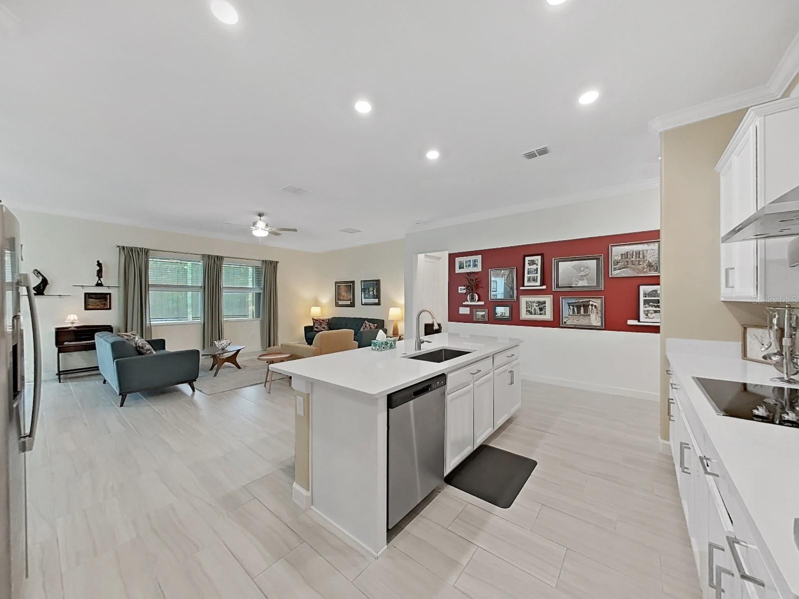 Image 7 of 66 For 10930 Banyan Breeze Boulevard