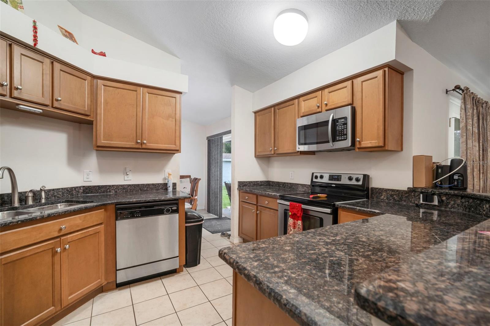 Listing photo id 11 for 12204 Begin Drive