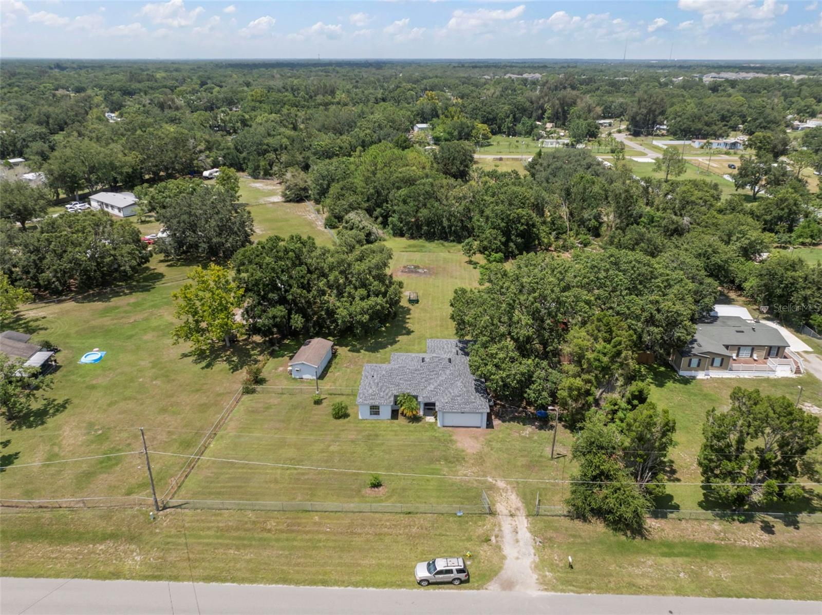 Listing photo id 29 for 12204 Begin Drive