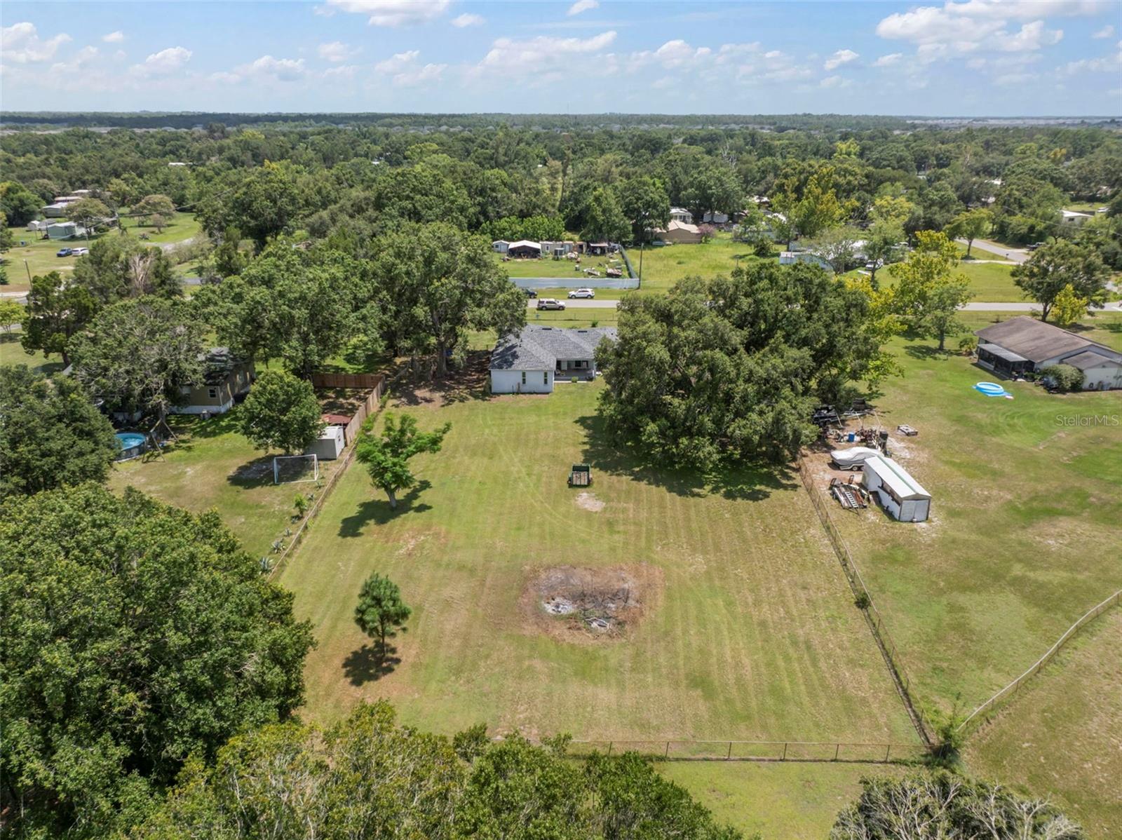 Listing photo id 30 for 12204 Begin Drive