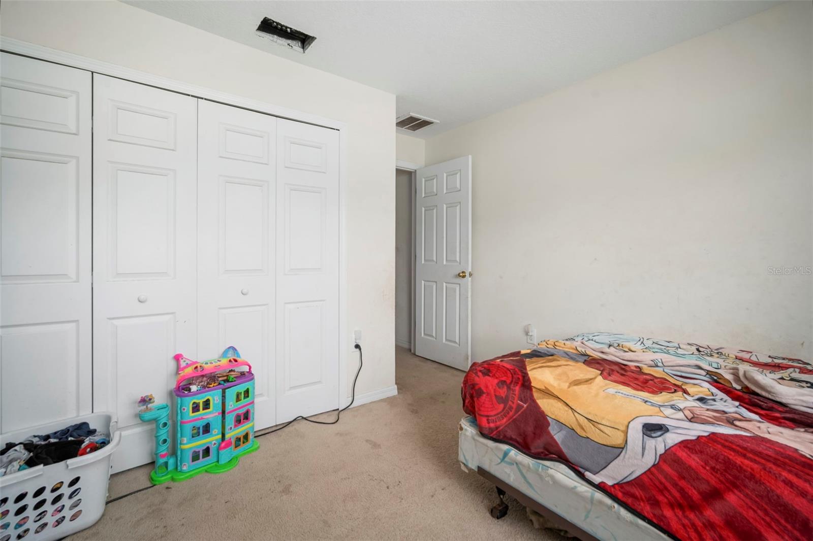 Listing photo id 36 for 12204 Begin Drive