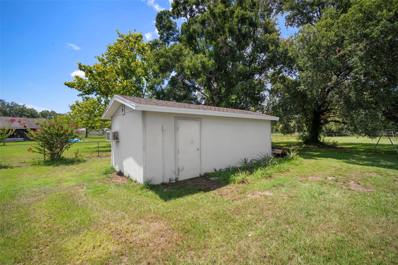 Listing photo id 44 for 12204 Begin Drive