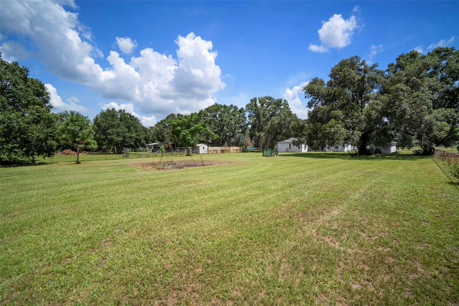Listing photo id 51 for 12204 Begin Drive
