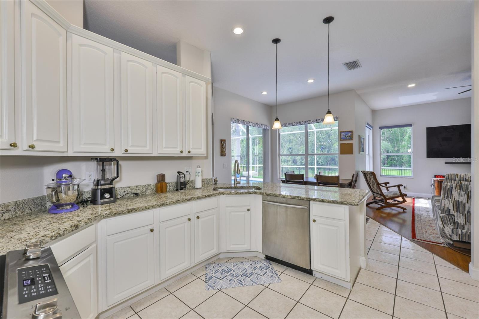 Image 22 of 52 For 8613 Herons Cove Place