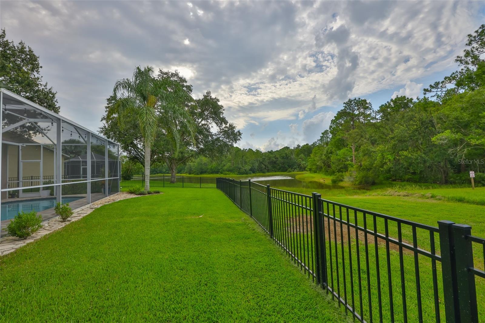 Image 7 of 52 For 8613 Herons Cove Place
