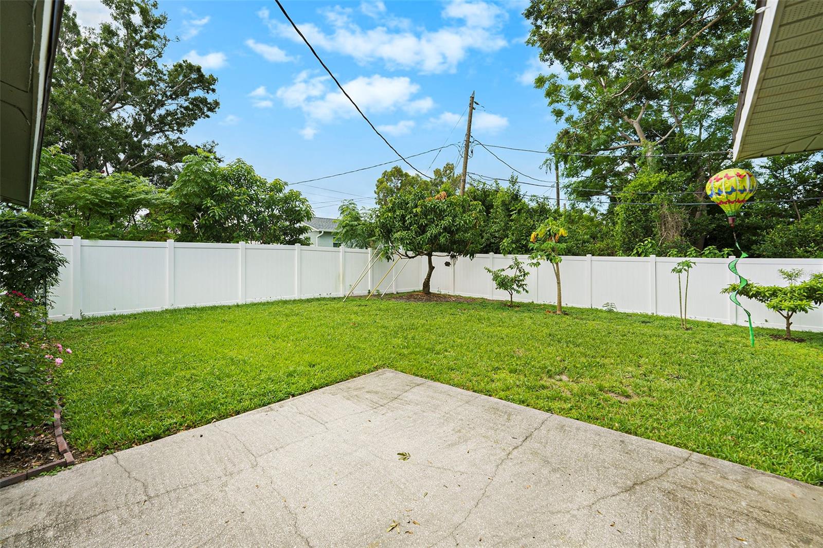 Listing photo id 27 for 5216 30th Avenue N