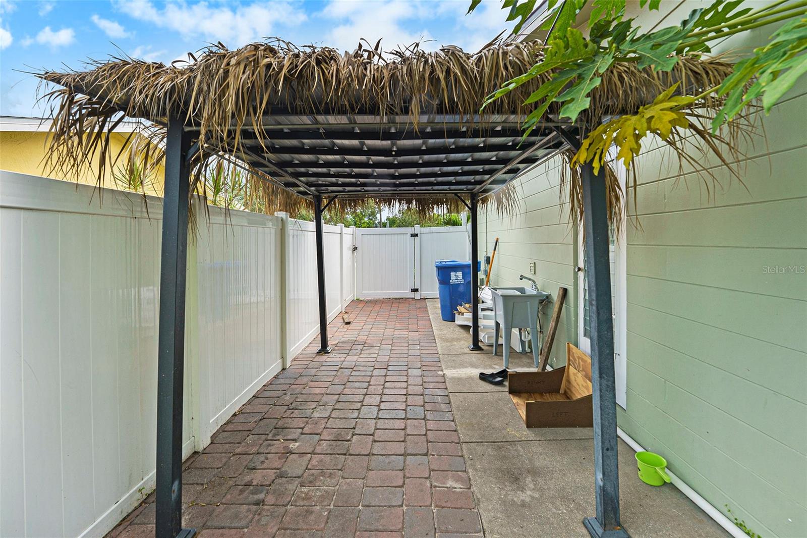 Listing photo id 29 for 5216 30th Avenue N
